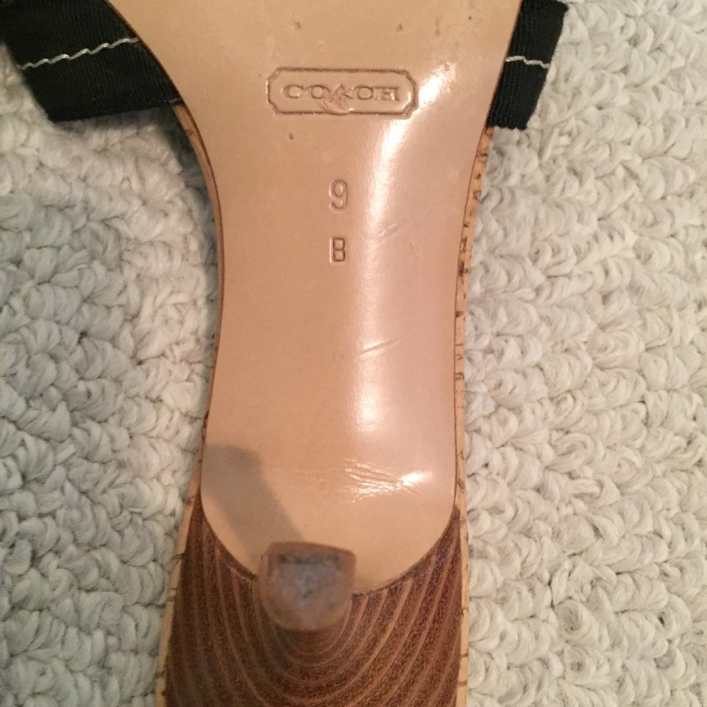 Coach sandals size 9 worn 3x on cruise black - Picture 4 of 8